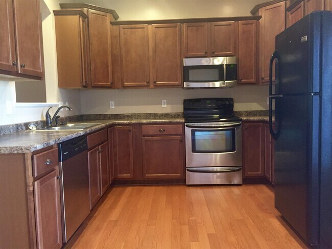 Building Photo - 516 Capstone Dr