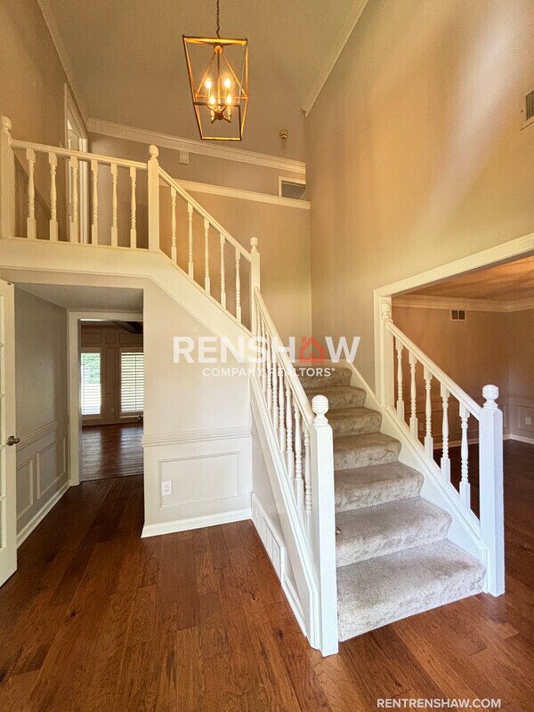 Building Photo - 8990 Armadale Dr