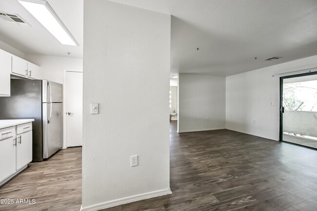 Foto del edificio - 3065 N 67th Ave