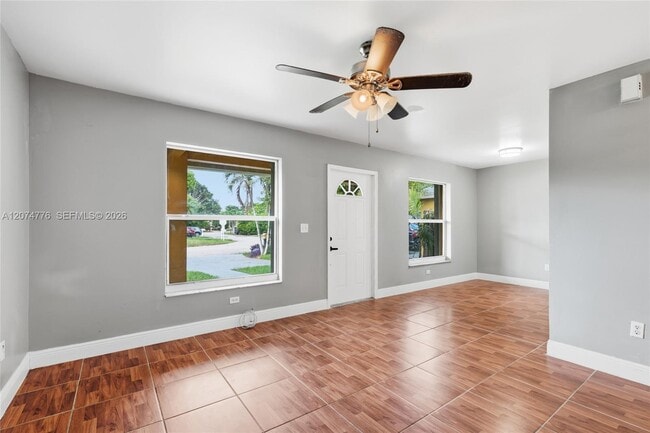 Foto del edificio - 879 SW 10th St