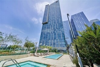 Building Photo - 889 Francisco St