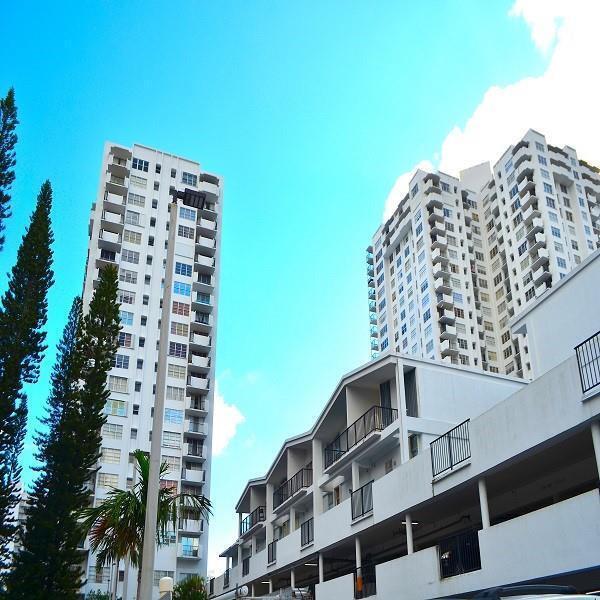 Foto del edificio - 2750 NE 183rd St