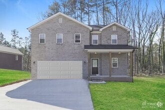 Building Photo - 100 General Braxton Bragg