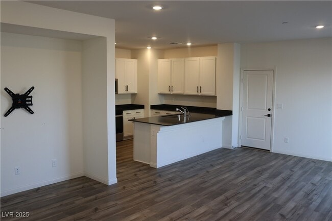 Building Photo - 3750 Battipaglia Ave