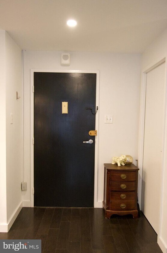Primary Photo - 1440 N St NW