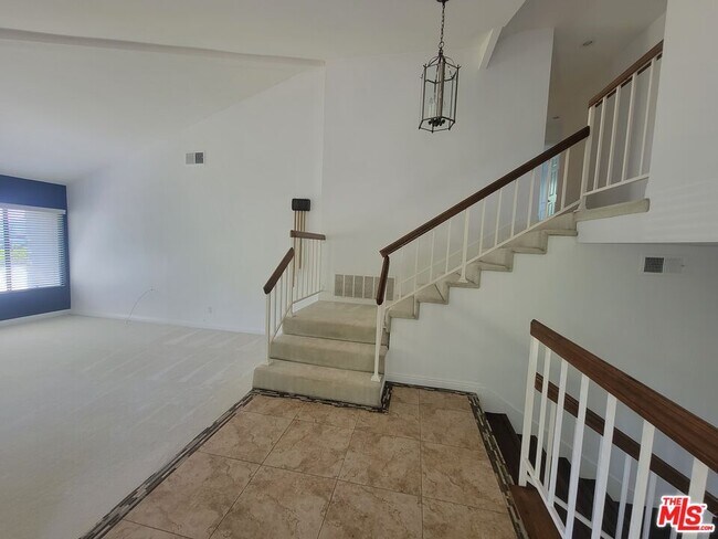 Foto del edificio - 387 Trabuco Canyon Way