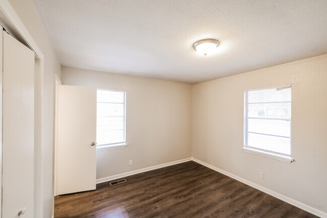 Building Photo - Charming Home in Tuscaloosa, AL