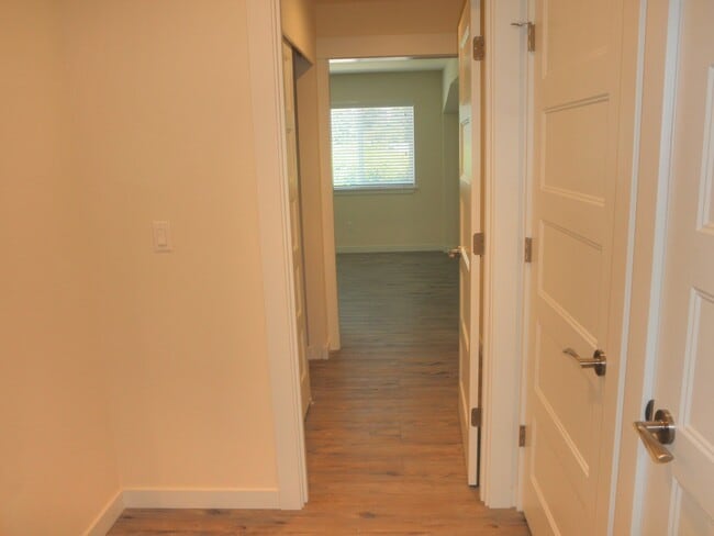Building Photo - 23230 Edmonds Way #102, Edmonds, WA 98026 ...