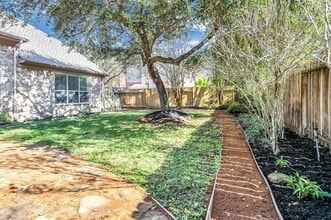 Building Photo - 23207 Willow Pond Pl