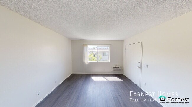 Foto del edificio - 5236 Kester Ave