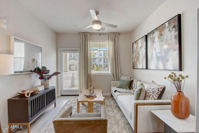 Foto del edificio - 28201 N Black Cyn Hwy