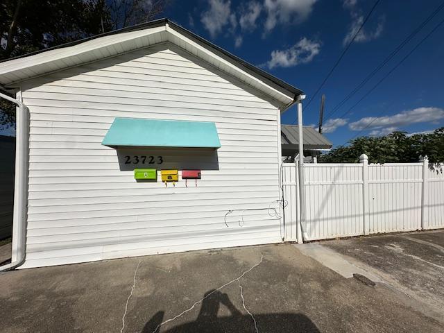 Foto del edificio - 23723 Railroad Ave
