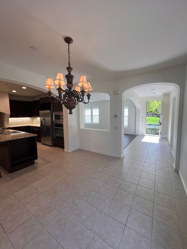 Building Photo - Portola Hills Beauty