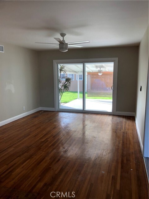 Building Photo - 217 N Harrington Dr