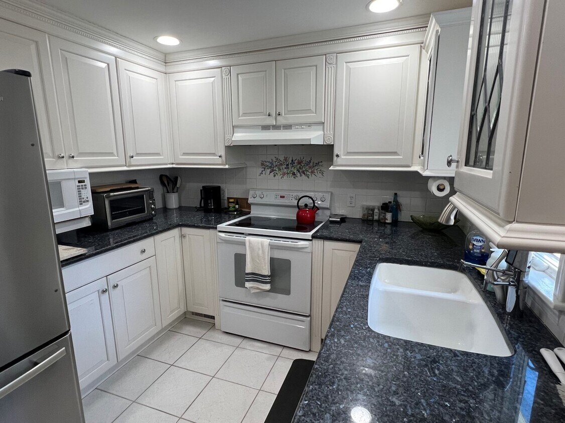 316 Concord Rd, Bedford, MA 01730 House Rental in Bedford, MA