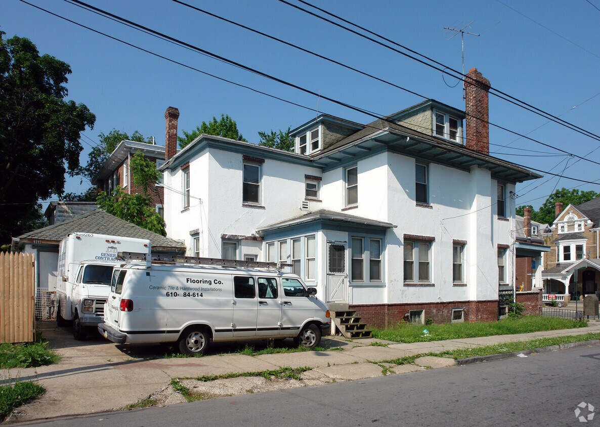 Building Photo - 920 Swede St