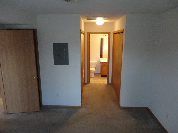 Building Photo - 708 Arcadia Dr
