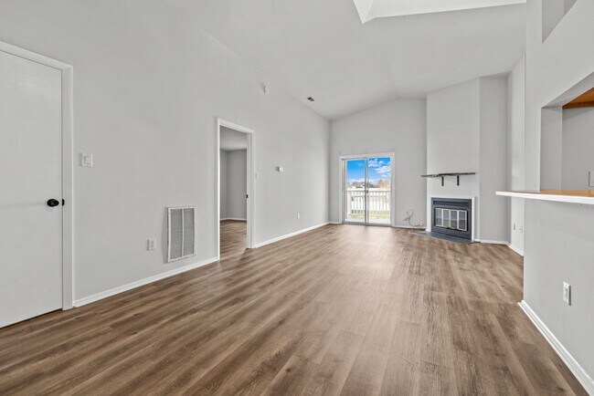 Foto del edificio - Beautiful condo in Great Neck Landing