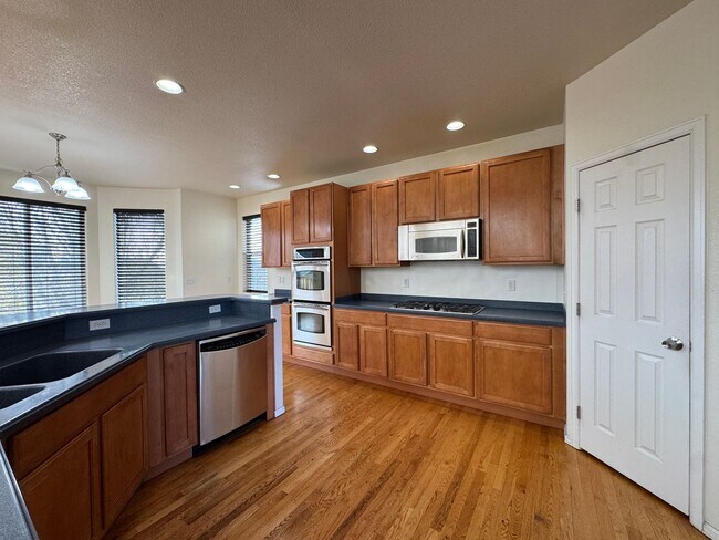 Foto del edificio - Whole Lotta Home in Stetson Hills!