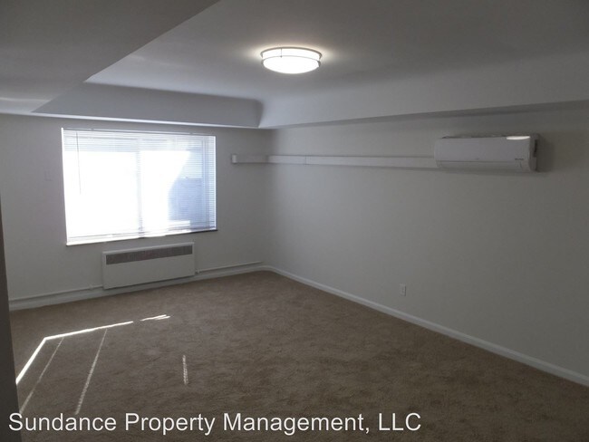 Foto del edificio - 2217-2229 Victory Pkwy