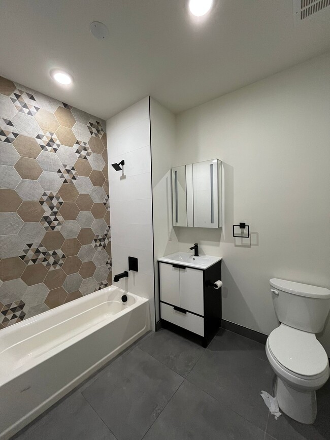 Foto del edificio - 166 Martin Luther King Jr Dr