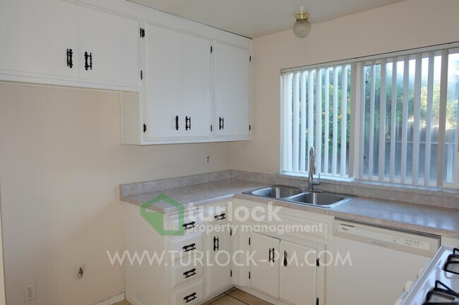 Foto del edificio - 660 Hillsdale Dr