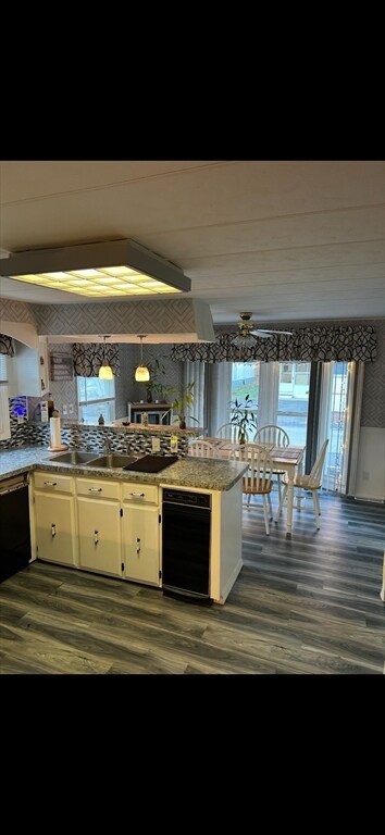 Foto del edificio - 100 Phelps St