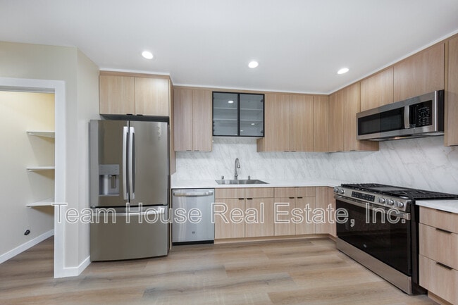 Building Photo - 7671 Quakertown Ave