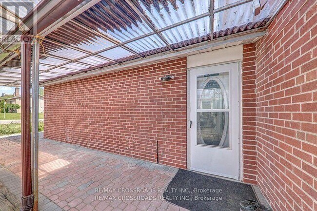 Photo du bâtiment - 18 De Marco Blvd