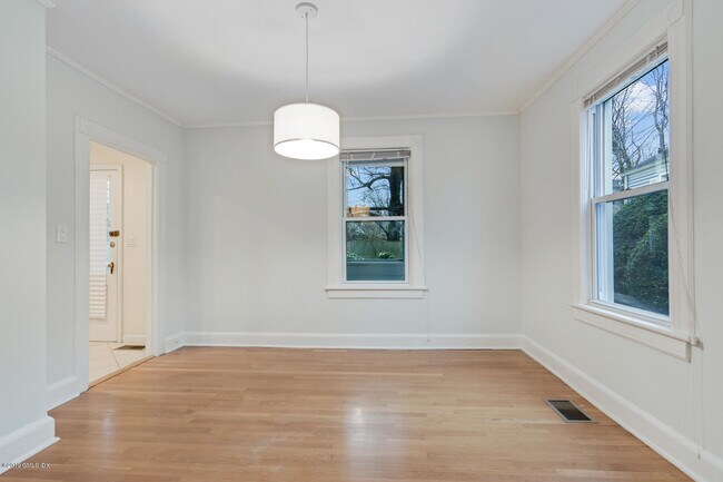 Foto del edificio - 12 Rockland Pl