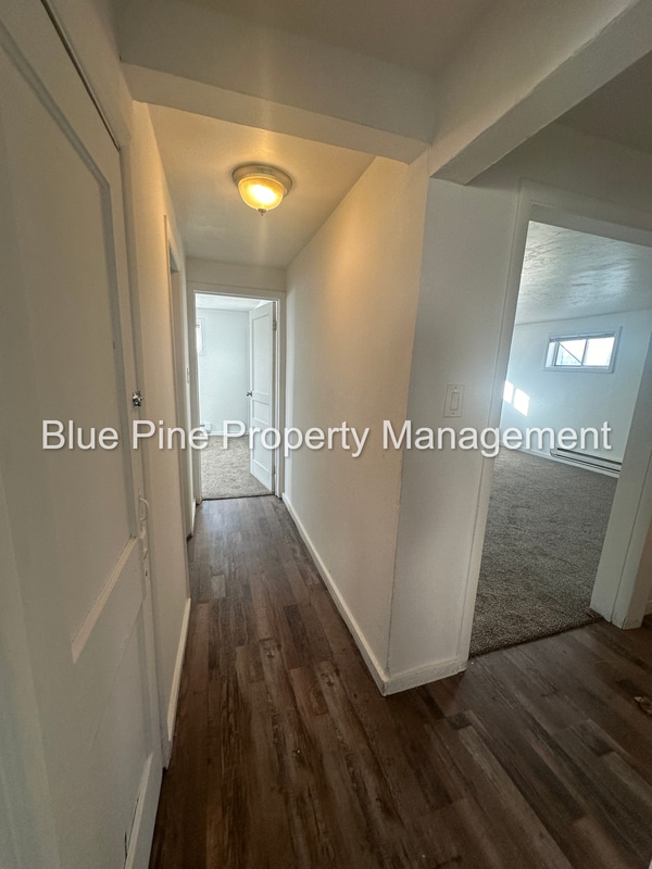 Building Photo - 654 North Boulevard