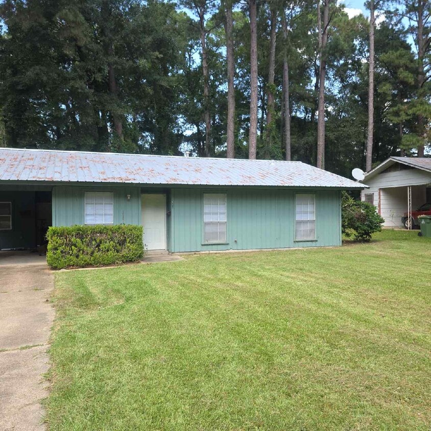 Primary Photo - 302 Cartwright Dr