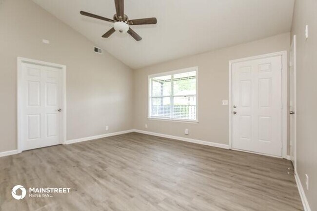 Building Photo - 4936 PEPPERTREE DR, ANTIOCH, TN 37013