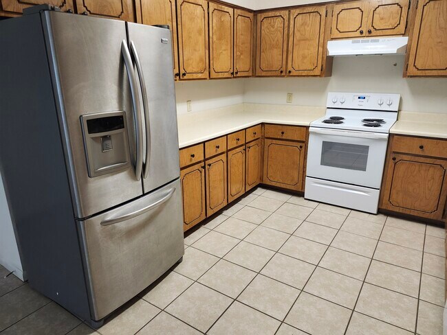 Building Photo - 113 Post Oak Pl