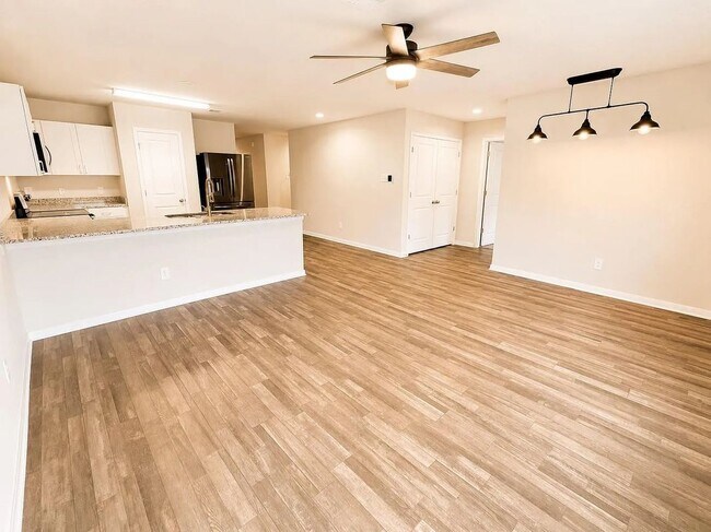 Foto del edificio - 15674 Briar Forest Dr
