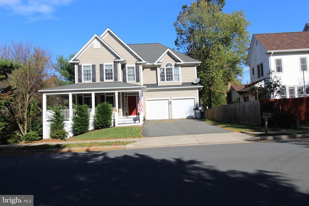 1401 Kingstream Dr, Herndon, VA 20170 House Rental in Herndon, VA