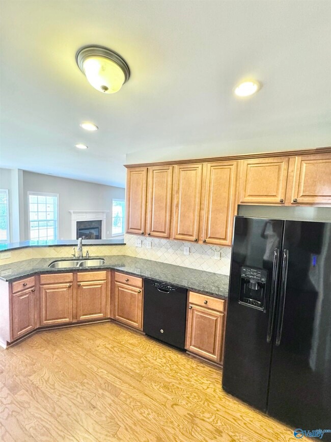 Building Photo - 205 Creekedge Cir NW