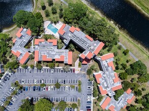 Building Photo - 2314 S Cypress Bend Dr