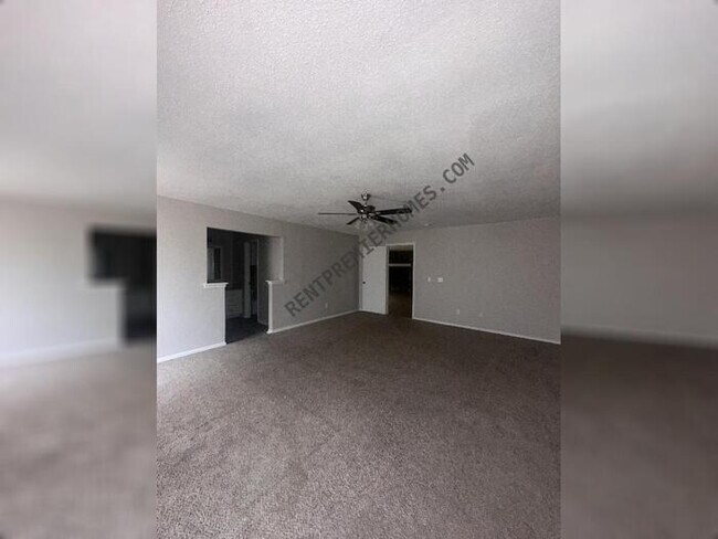 Foto del edificio - 5936 NW 60th St