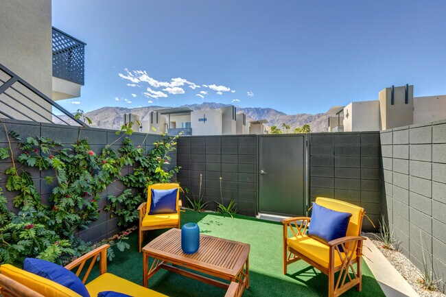 Building Photo - 161 The Riv