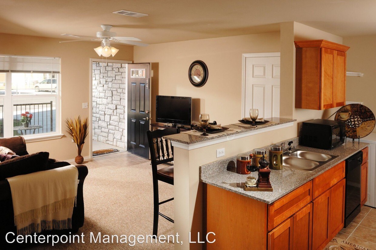 Foto principal - 2 br, 2 bath Apartment - 200 Buzz St.