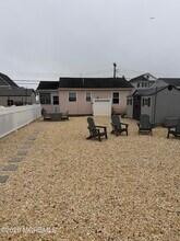 Building Photo - 410 8th Ave