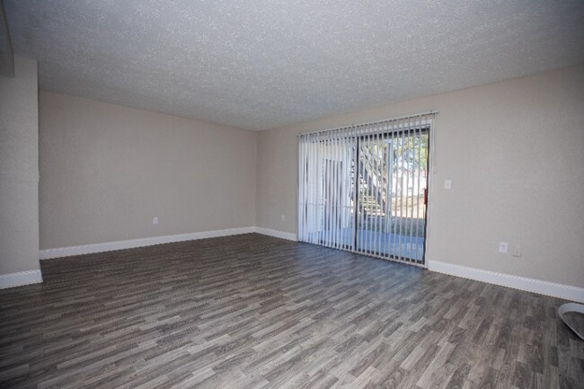 Building Photo - 7350 Blanding Blvd
