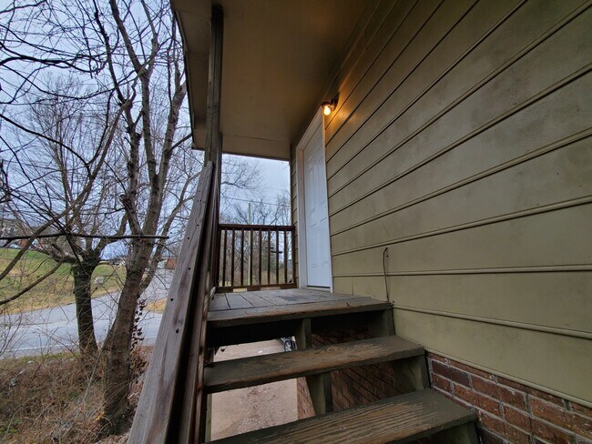Foto del edificio - 223 E Webster St