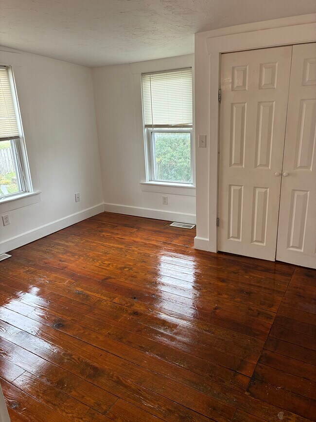 Dormitorio número 2 - 1630 Rothsville Rd