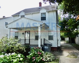 Building Photo - 943 Brinton Dr