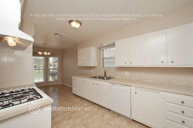 Building Photo - 12801 Zeus Ave