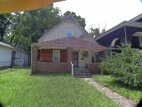 Building Photo - 1061 W 33rd St