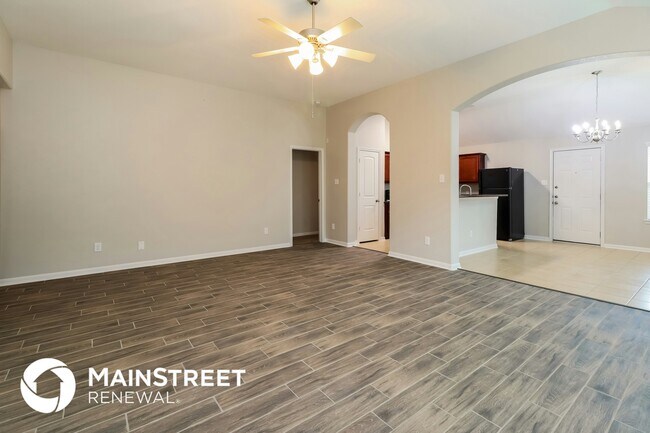 Foto del edificio - 17239 Glen Oaks Dr