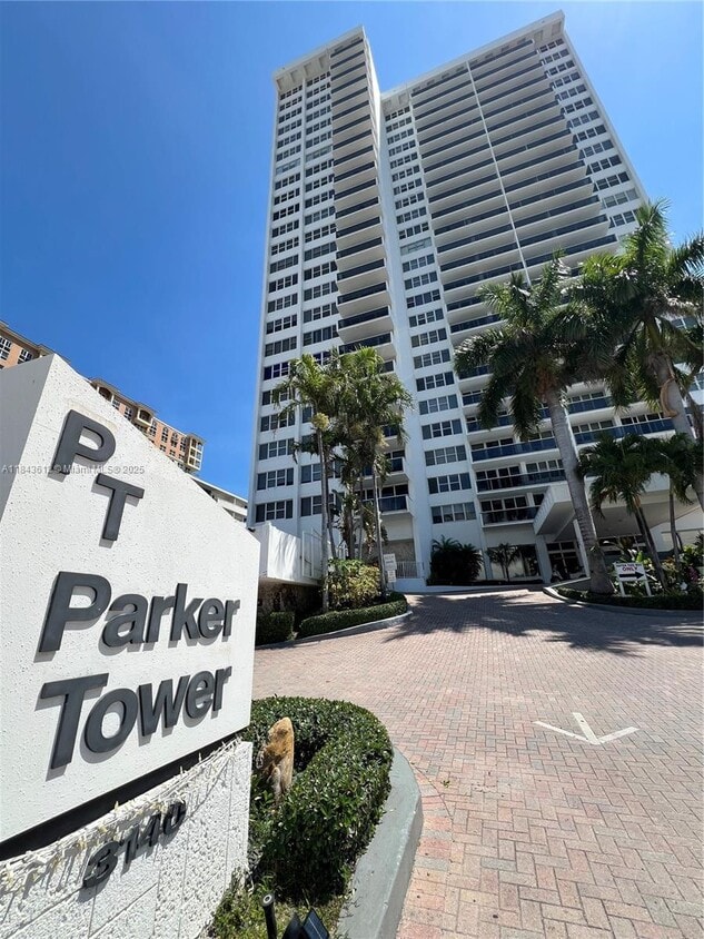 Primary Photo - 3140 S Ocean Dr